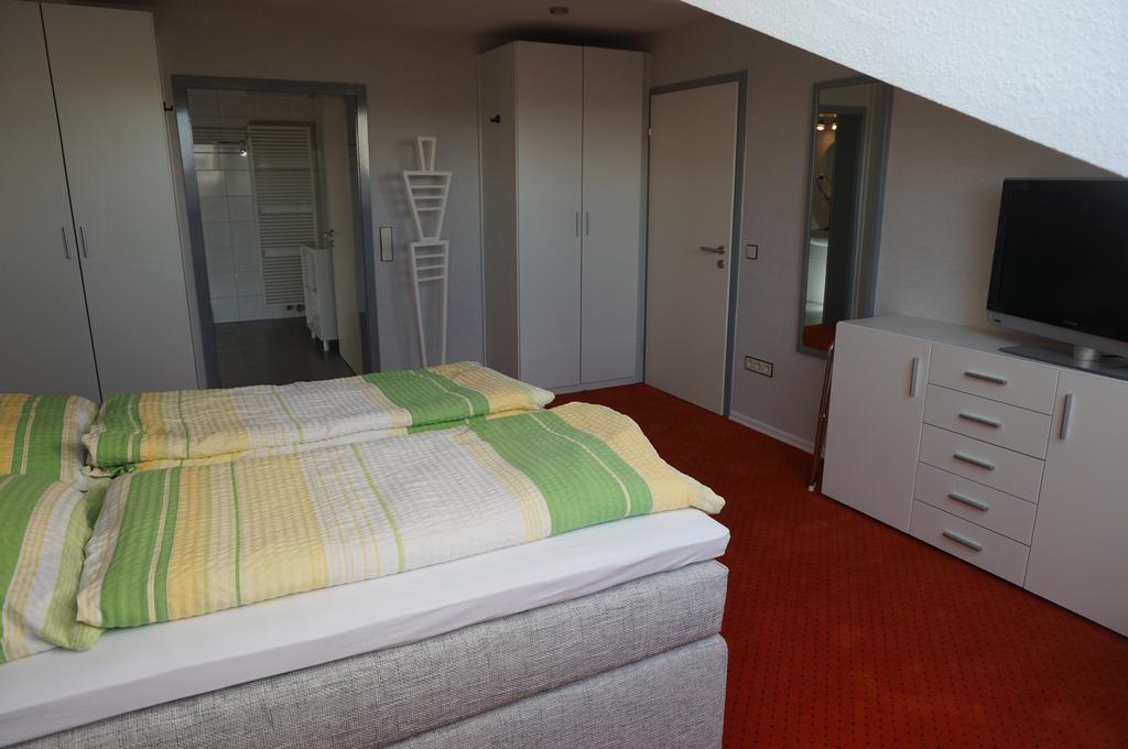 Haus Delphin Hotel Бад Вилдунген Екстериор снимка
