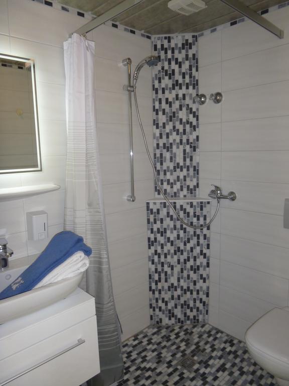 Haus Delphin Hotel Бад Вилдунген Екстериор снимка